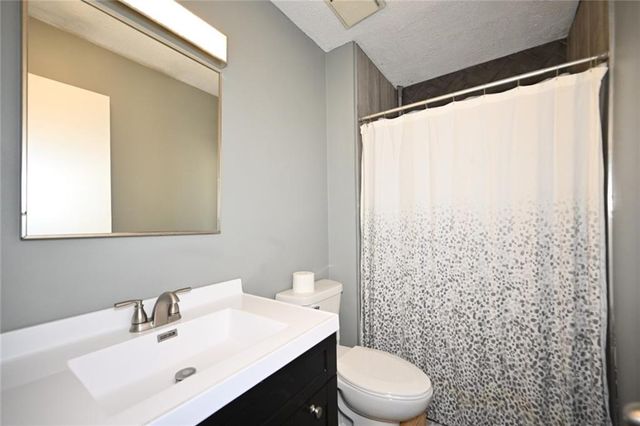 7320 NW 78th Street, Kansas City, MO 64152