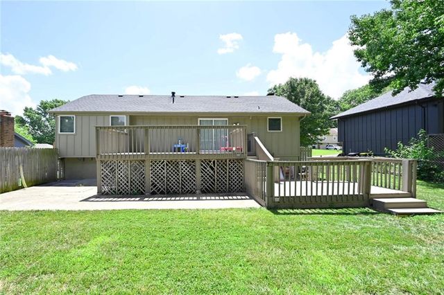 7320 NW 78th Street, Kansas City, MO 64152