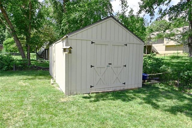 7320 NW 78th Street, Kansas City, MO 64152