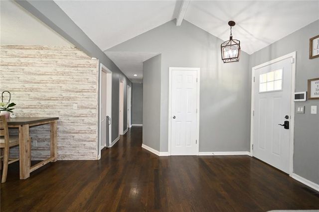 7320 NW 78th Street, Kansas City, MO 64152