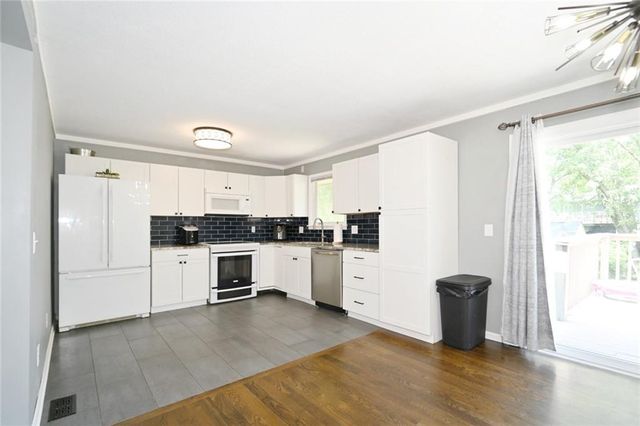 7320 NW 78th Street, Kansas City, MO 64152