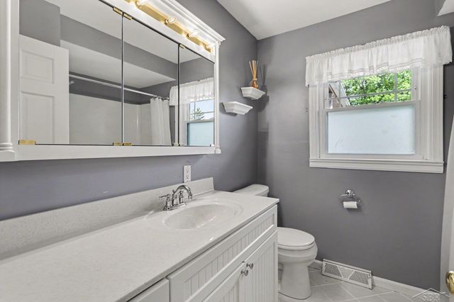 4300 Clement Drive, Saginaw Twp, MI 48603