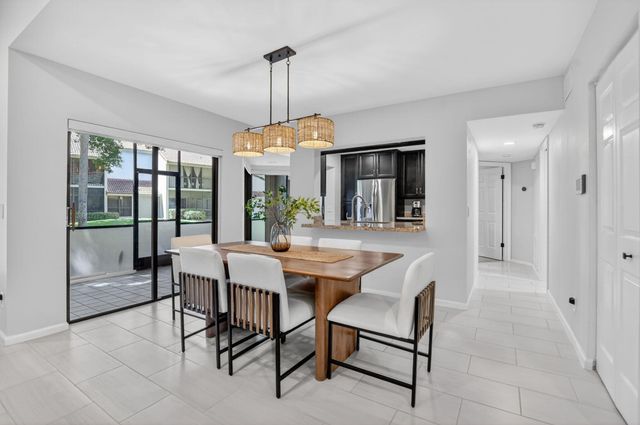 5530 Coach House Circle A, Boca Raton, FL 33486