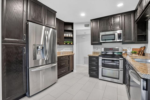 5530 Coach House Circle A, Boca Raton, FL 33486