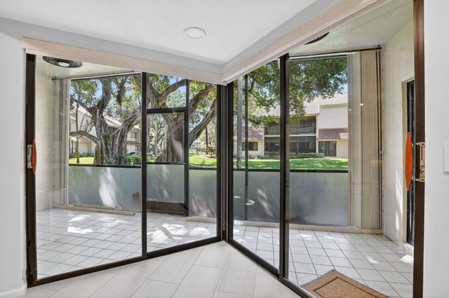 5530 Coach House Circle A, Boca Raton, FL 33486