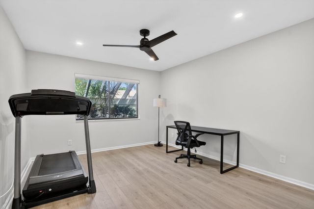 5530 Coach House Circle A, Boca Raton, FL 33486