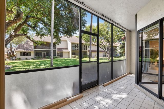 5530 Coach House Circle A, Boca Raton, FL 33486