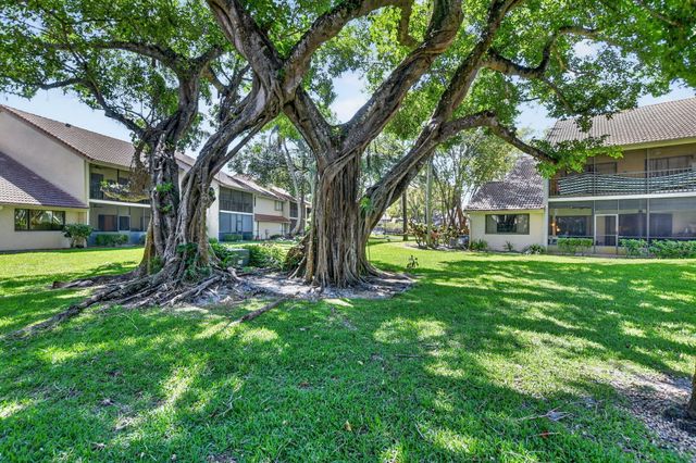 5530 Coach House Circle A, Boca Raton, FL 33486