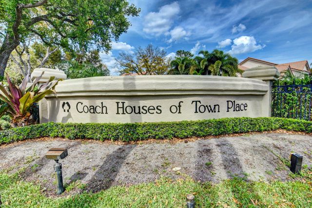 5530 Coach House Circle A, Boca Raton, FL 33486