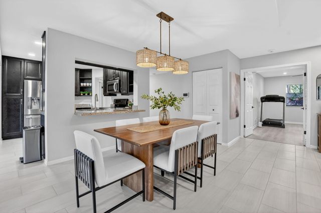 5530 Coach House Circle A, Boca Raton, FL 33486