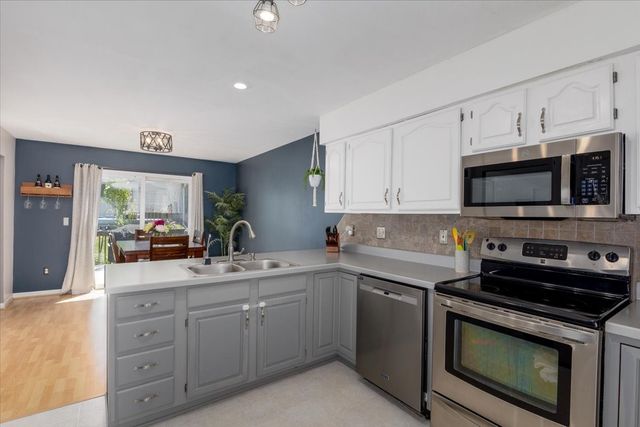 4497 88th Street 1, Urbandale, IA 50322