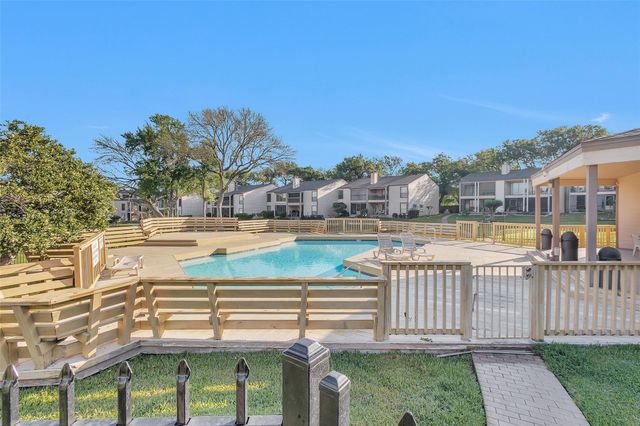 306D Lakeview Terrace Terrace 306D, Montgomery, TX 77356