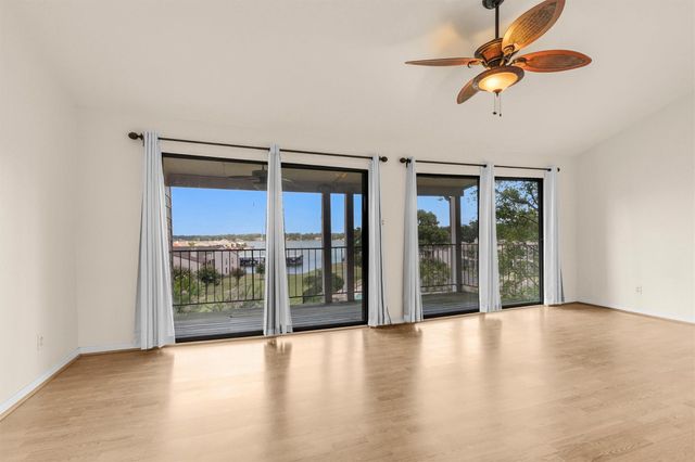 306D Lakeview Terrace Terrace 306D, Montgomery, TX 77356