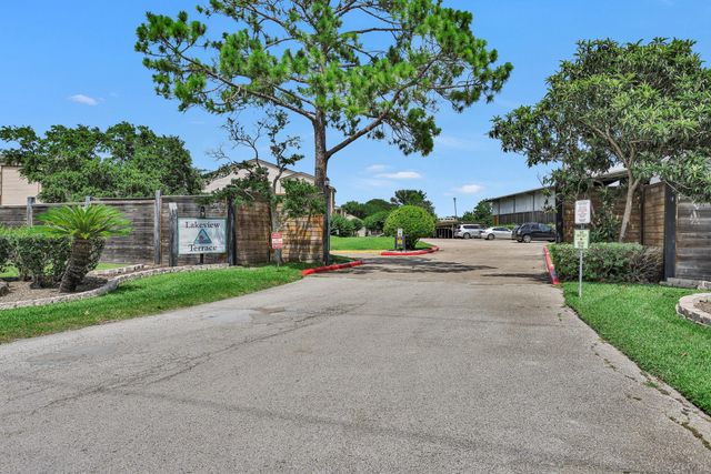 306D Lakeview Terrace Terrace 306D, Montgomery, TX 77356