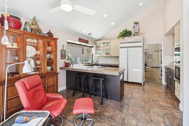 1911 Discovery Village Ln, Gold River, CA 95670