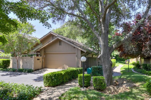 1911 Discovery Village Ln, Gold River, CA 95670