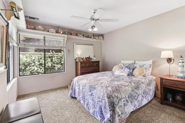 1911 Discovery Village Ln, Gold River, CA 95670