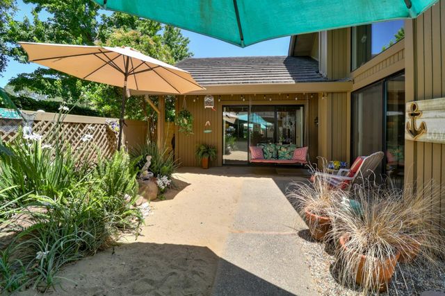 1911 Discovery Village Ln, Gold River, CA 95670