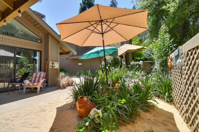 1911 Discovery Village Ln, Gold River, CA 95670