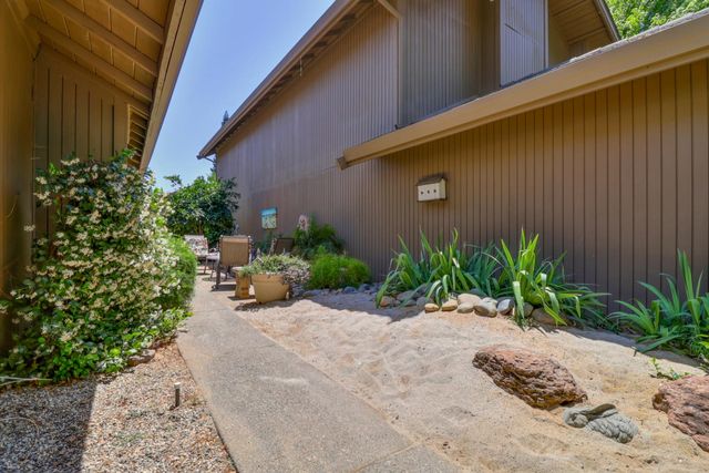 1911 Discovery Village Ln, Gold River, CA 95670