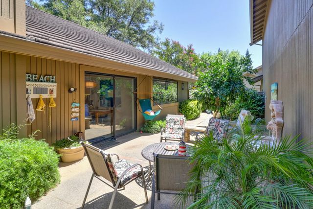 1911 Discovery Village Ln, Gold River, CA 95670