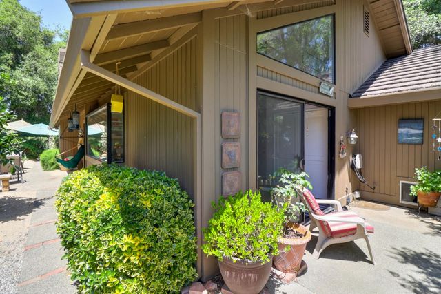 1911 Discovery Village Ln, Gold River, CA 95670