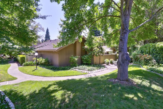 1911 Discovery Village Ln, Gold River, CA 95670