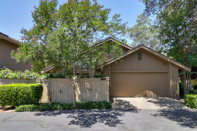 1911 Discovery Village Ln, Gold River, CA 95670