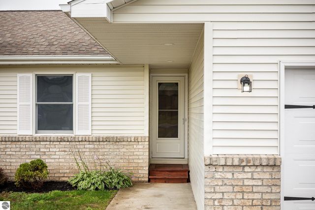 12305 S Lincoln Hollow Court, Cedar, MI 49621