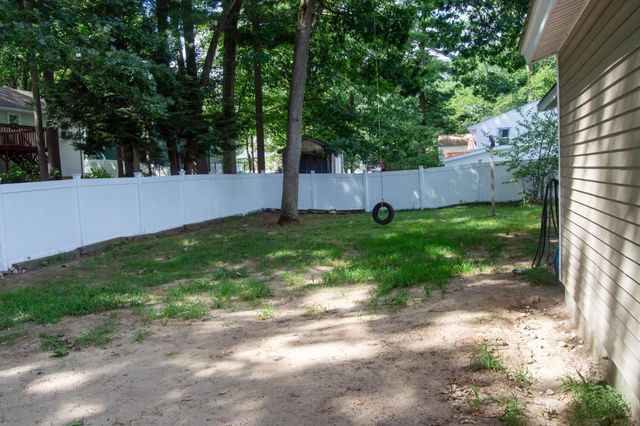 37 Damon Avenue, Nashua, NH 03064