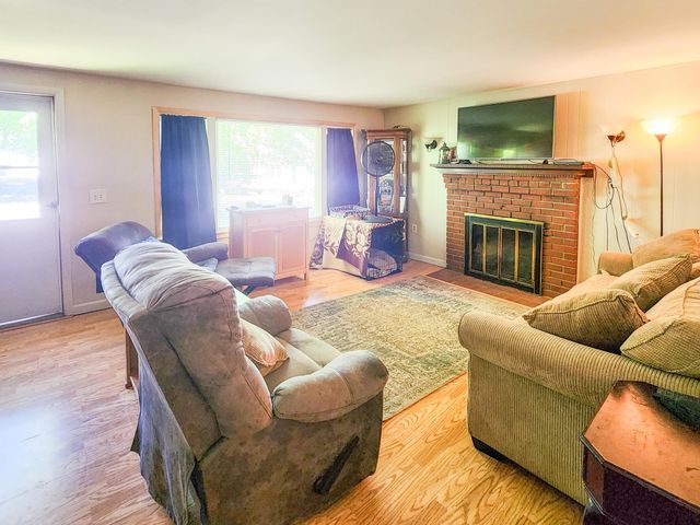 37 Damon Avenue, Nashua, NH 03064