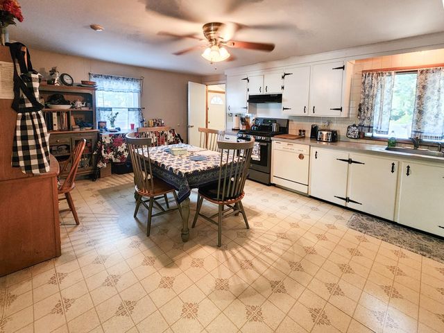 37 Damon Avenue, Nashua, NH 03064