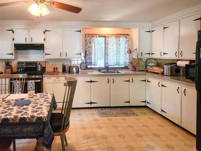 37 Damon Avenue, Nashua, NH 03064