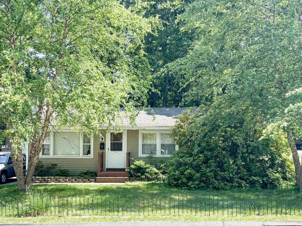 37 Damon Avenue, Nashua, NH 03064