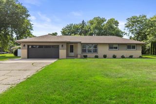 13030 W Allerton AVENUE, New Berlin, WI 53151