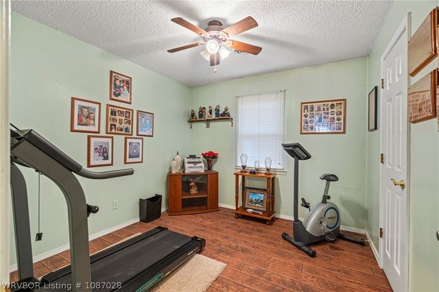 107 Briarwood, Pocola, OK 74902