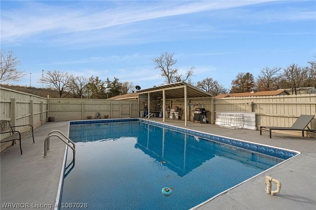 107 Briarwood, Pocola, OK 74902