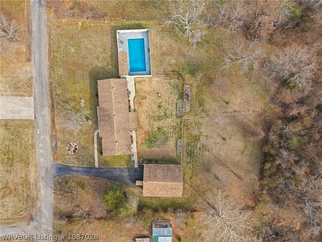 107 Briarwood, Pocola, OK 74902