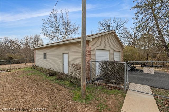 107 Briarwood, Pocola, OK 74902