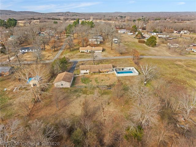 107 Briarwood, Pocola, OK 74902