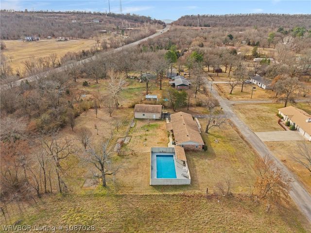 107 Briarwood, Pocola, OK 74902