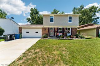 310 Bayshore Drive, Eastlake, OH 44095