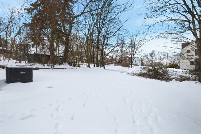 141 W 15th Ave, Homestead, PA 15120