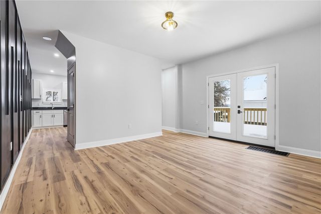 141 W 15th Ave, Homestead, PA 15120