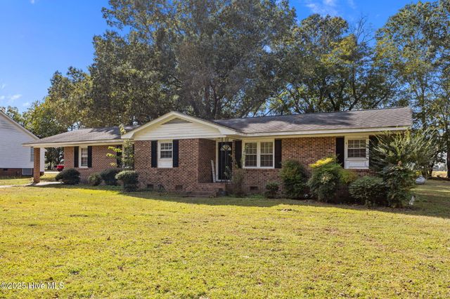 3718 Thorne Drive, Farmville, NC 27828
