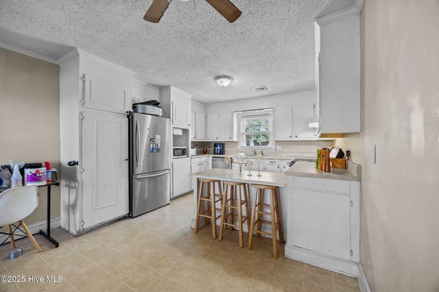 3718 Thorne Drive, Farmville, NC 27828