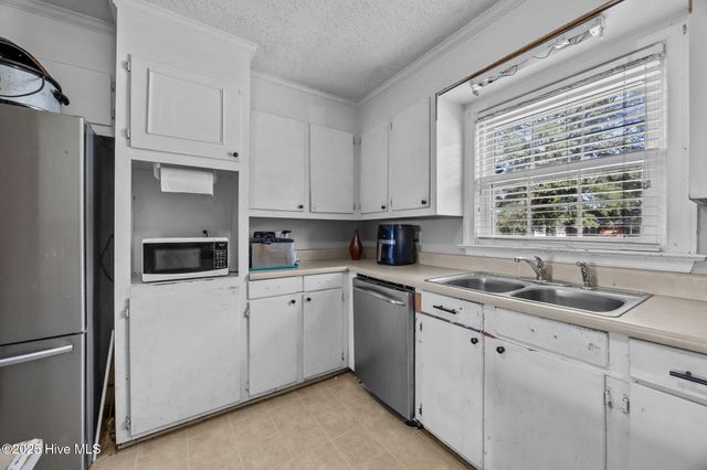 3718 Thorne Drive, Farmville, NC 27828