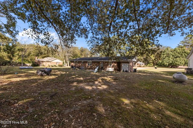 3718 Thorne Drive, Farmville, NC 27828