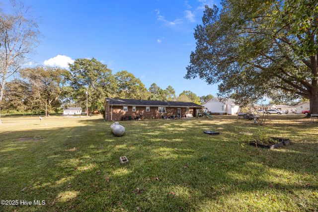 3718 Thorne Drive, Farmville, NC 27828