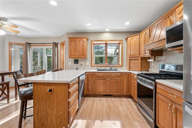 402 Windsor Drive, Solon, IA 52333